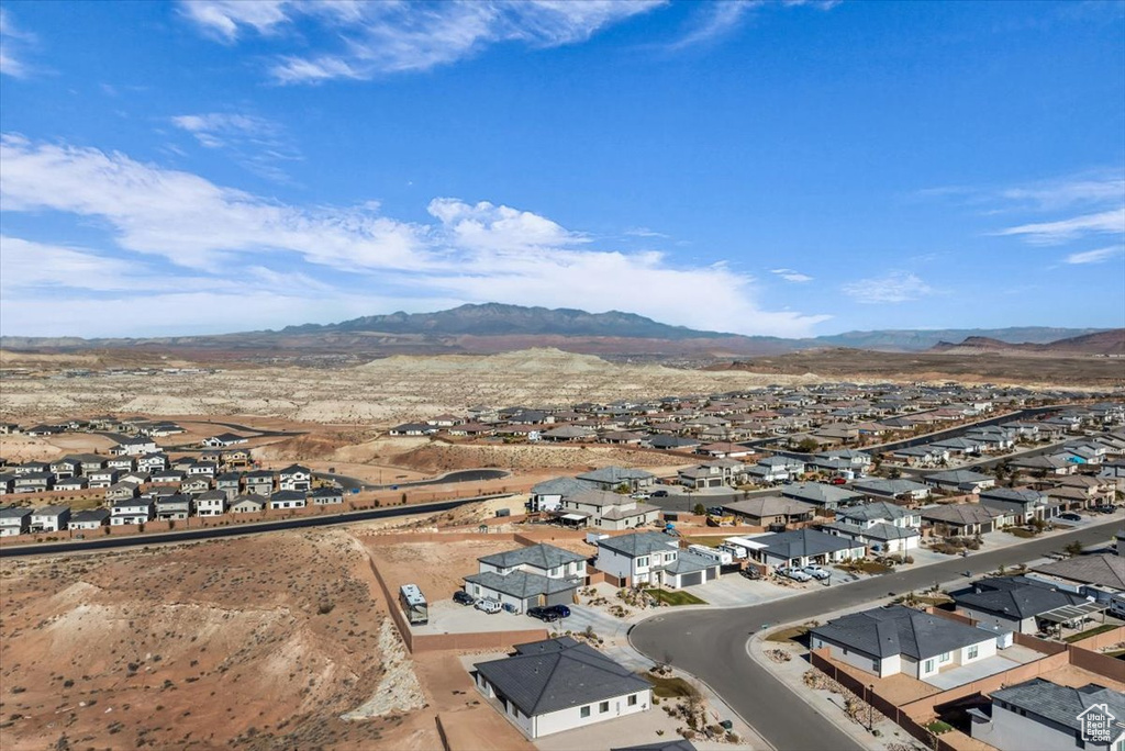 Drone / aerial view featuring a mountain view