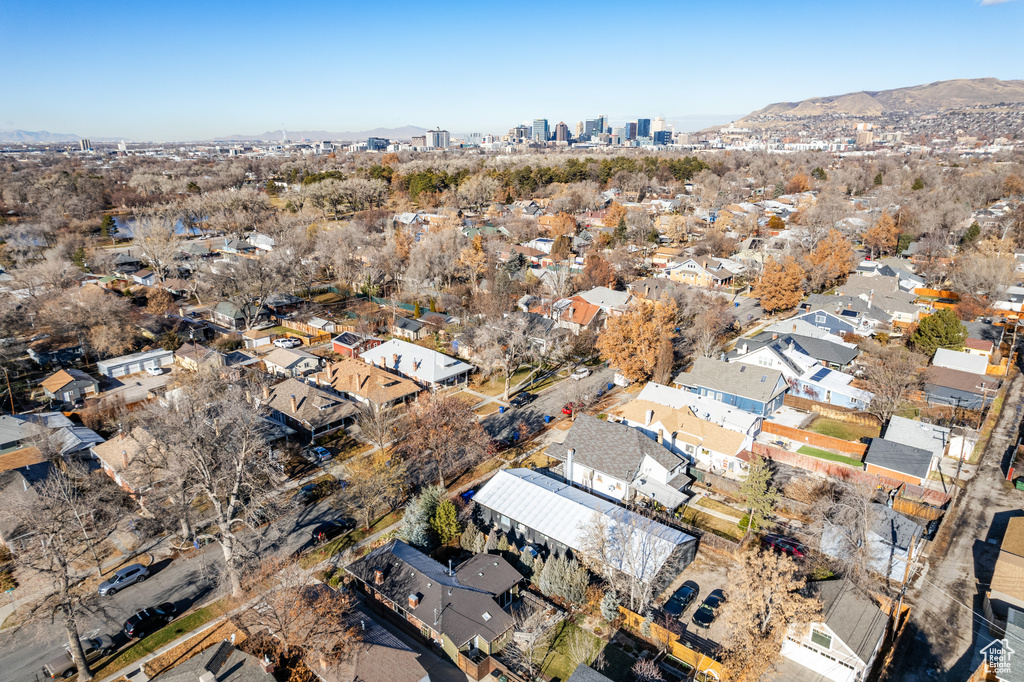 Drone / aerial view featuring a mountain view