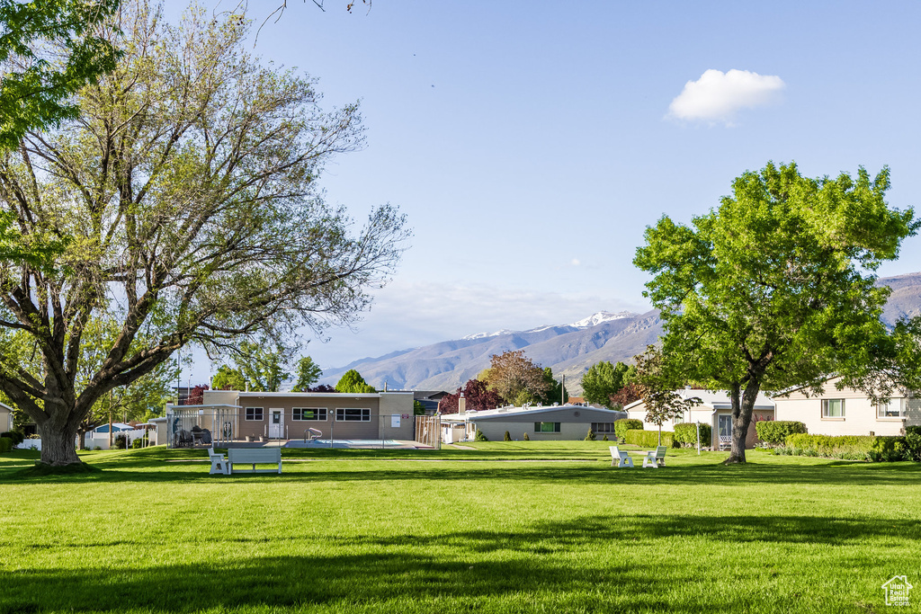 View of yard featuring a mountain view