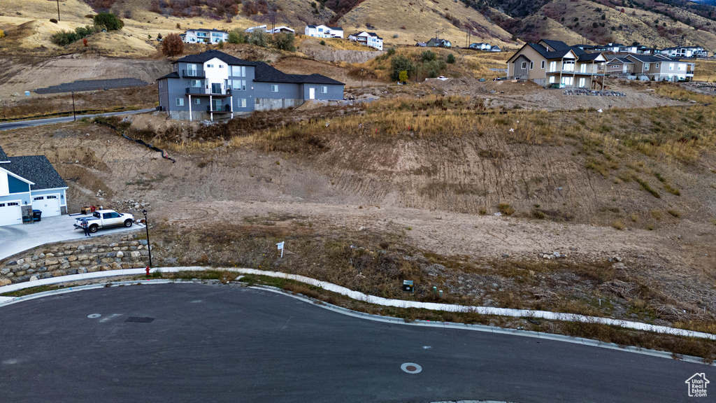 Aerial view with a mountain view