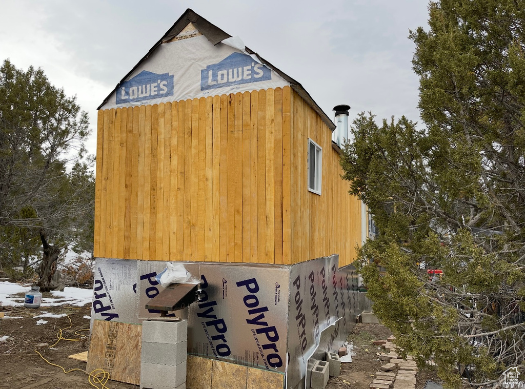 View of home's exterior