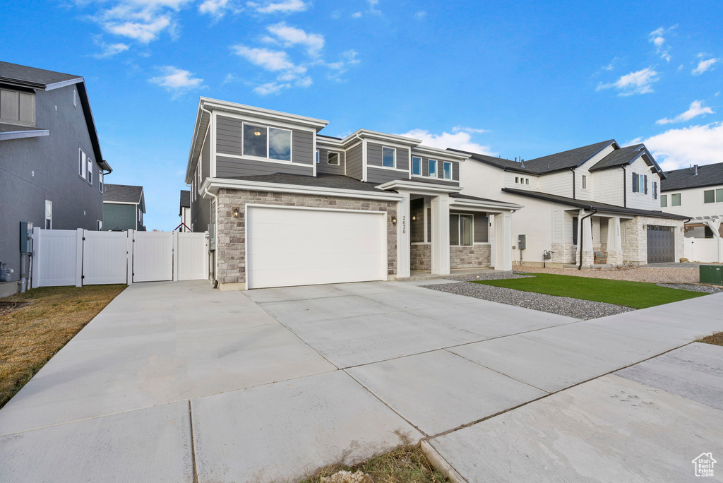 View of front of house featuring a garage