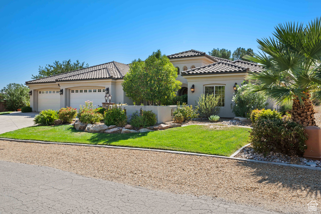 1465 W MONTEZUMA CIR St George, UT 84790