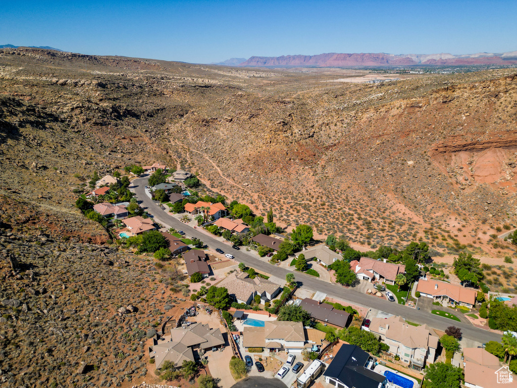1465 W MONTEZUMA CIR St George, UT 84790