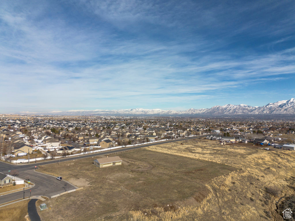 Bird's eye view with a mountain view