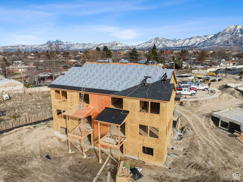 Bird's eye view featuring a mountain view
