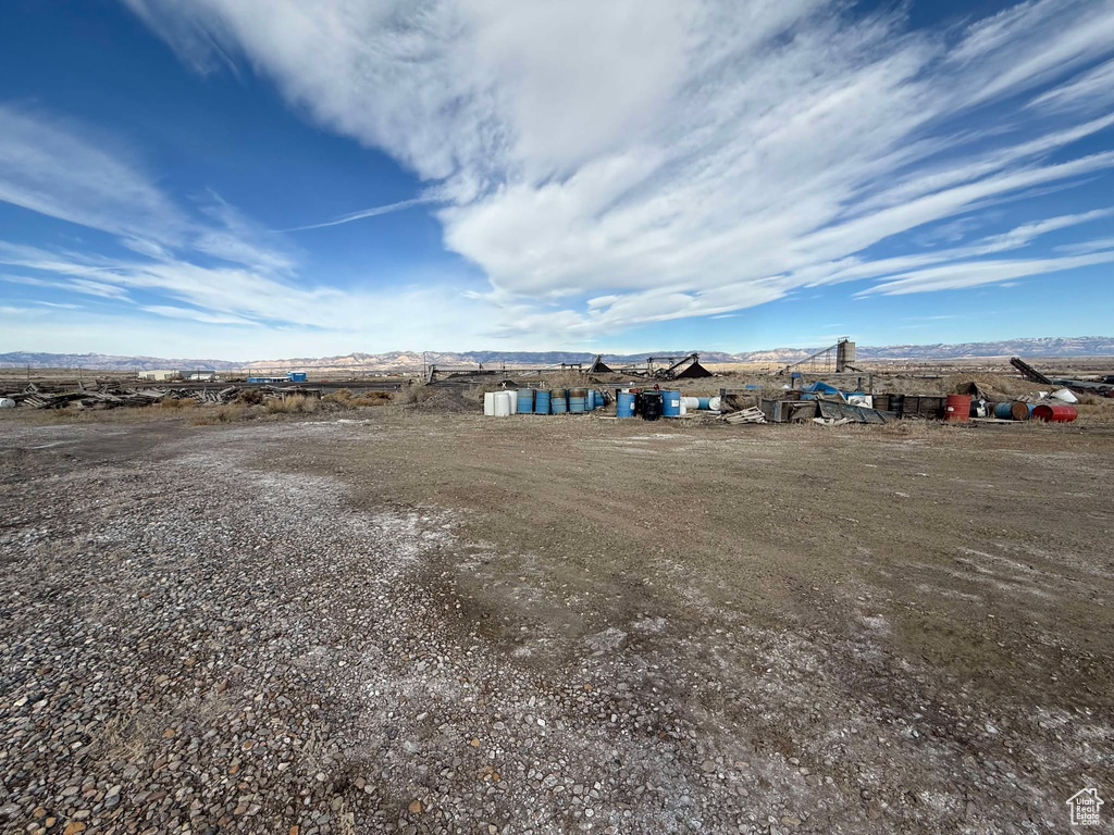 View of yard with a mountain view