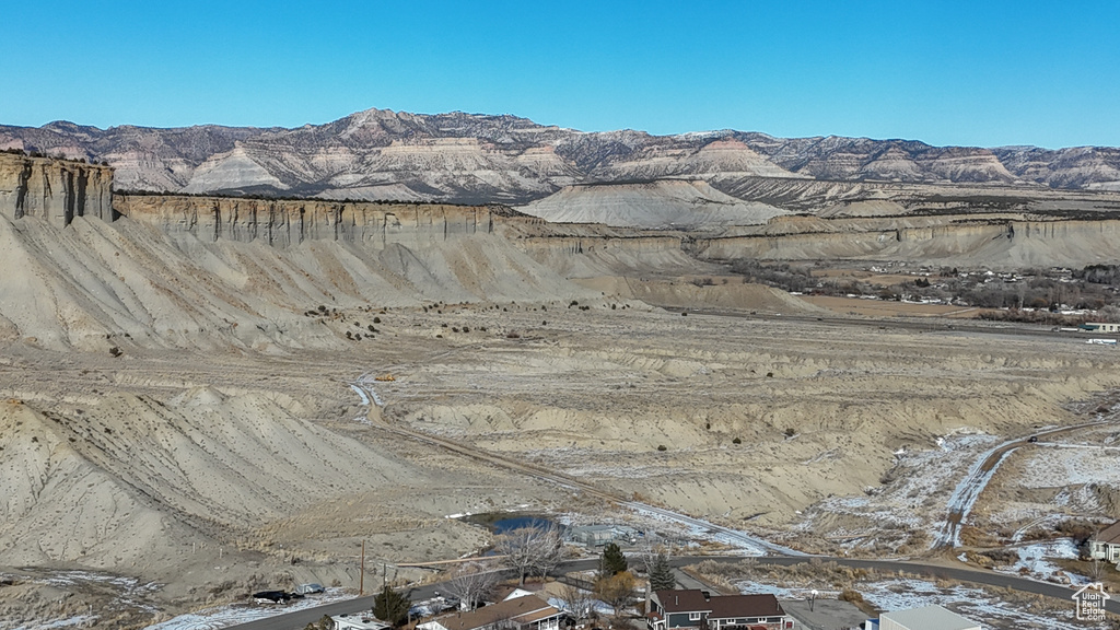 View of mountain feature