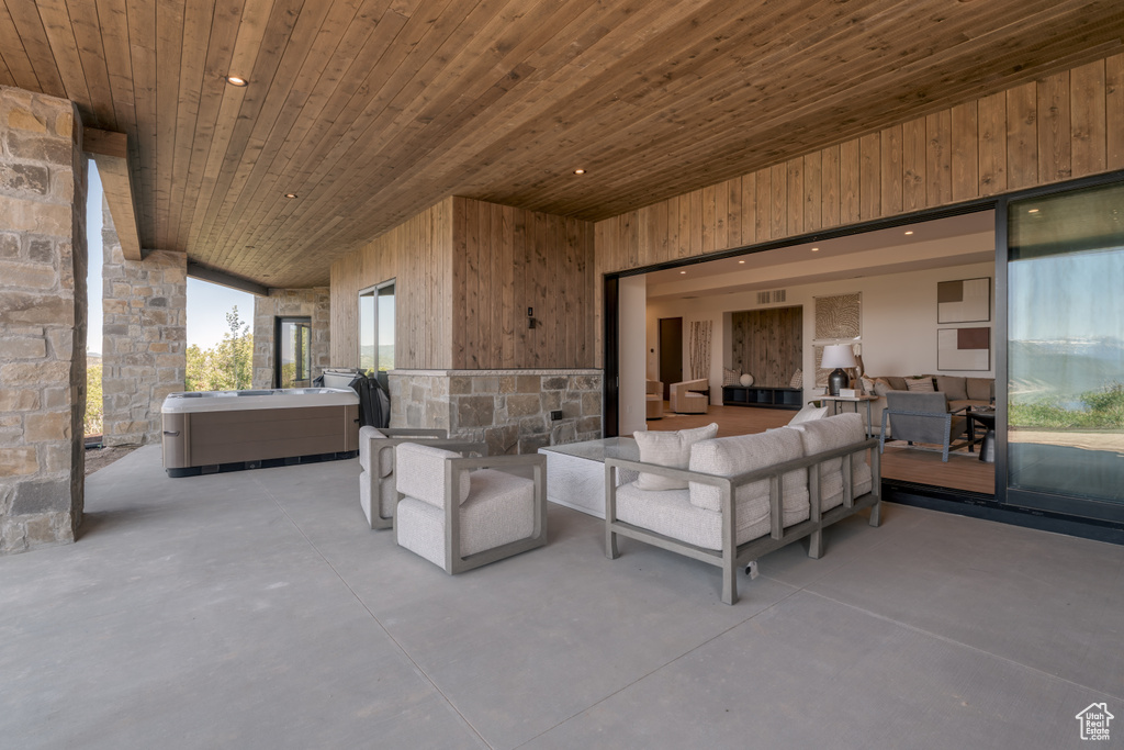 11069 N WRANGLER CIR Hideout, UT 84036
