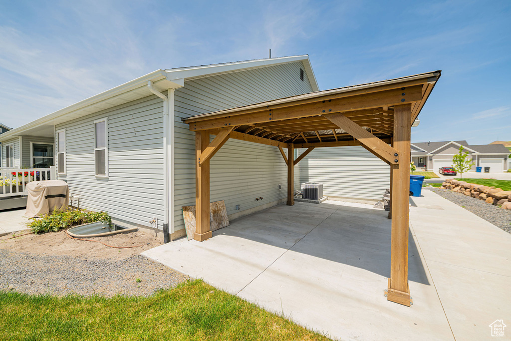 View of car parking with a carport