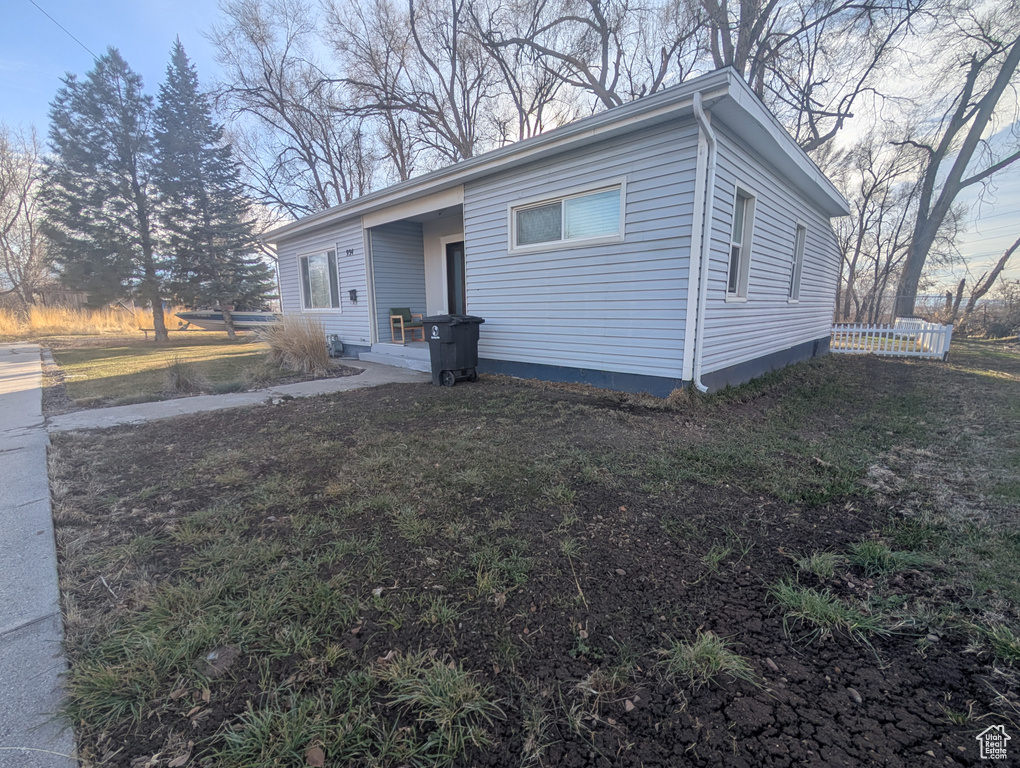 View of side of home