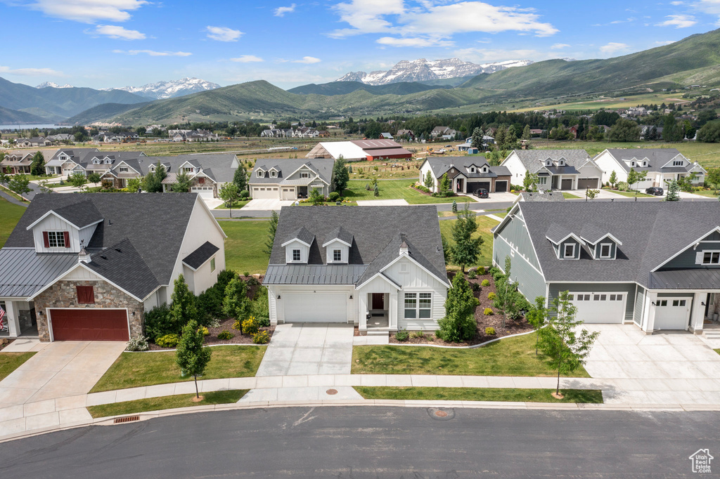 Aerial view featuring a residential view and a mountain view