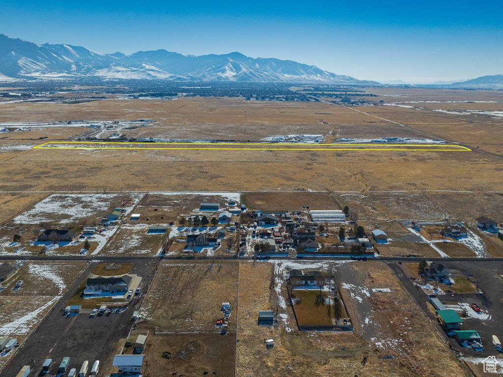 Bird\'s eye view featuring a mountain view