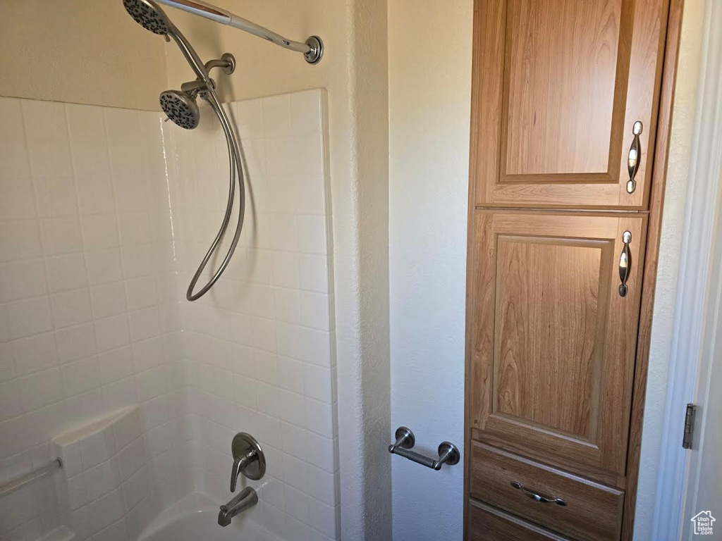 Bathroom with shower / bath combination