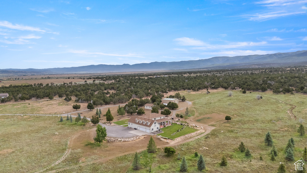 Overview of rural landscape with a mountainous background