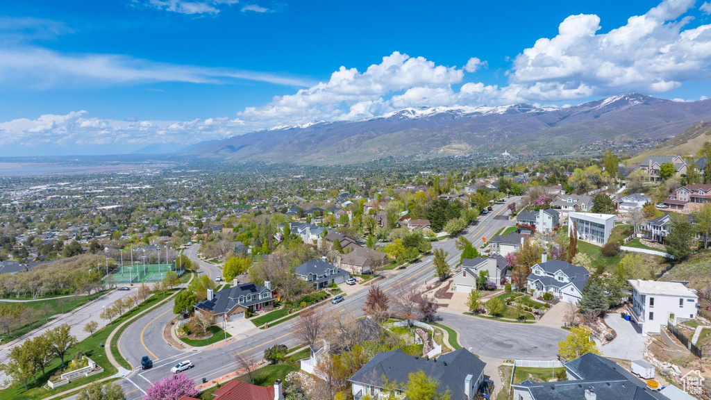 Aerial view featuring a residential view and a mountain view
