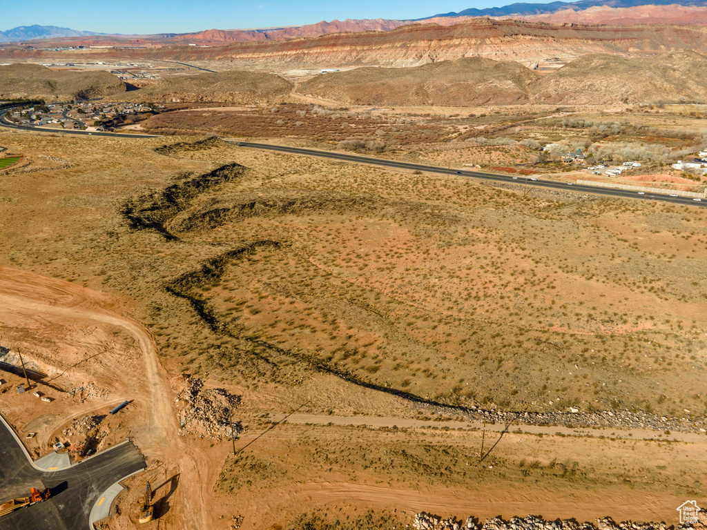 Bird\'s eye view featuring a mountain view