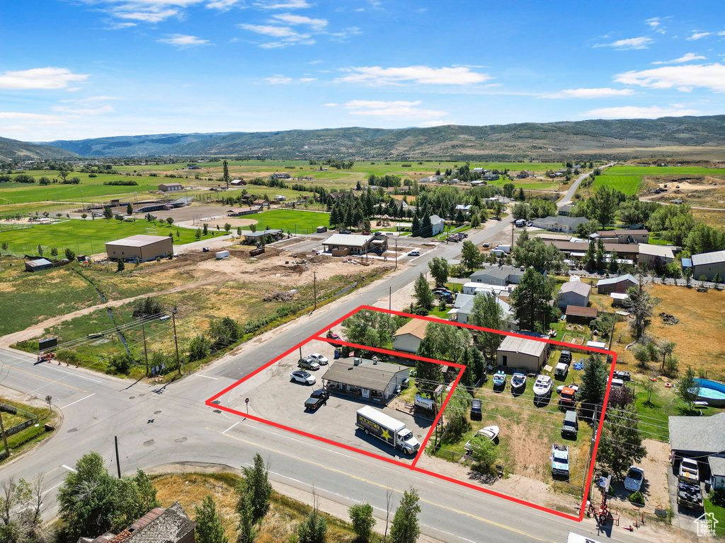 Aerial view with a mountain view