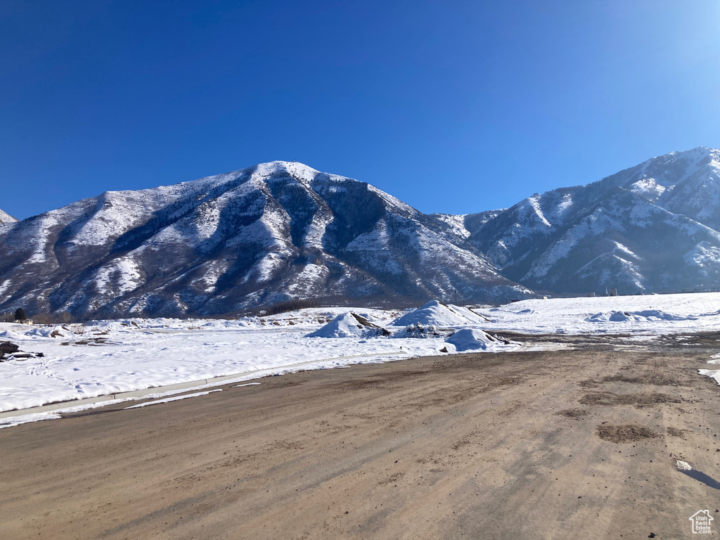 View of mountain feature