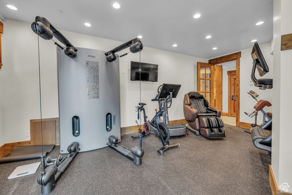 Exercise area with recessed lighting