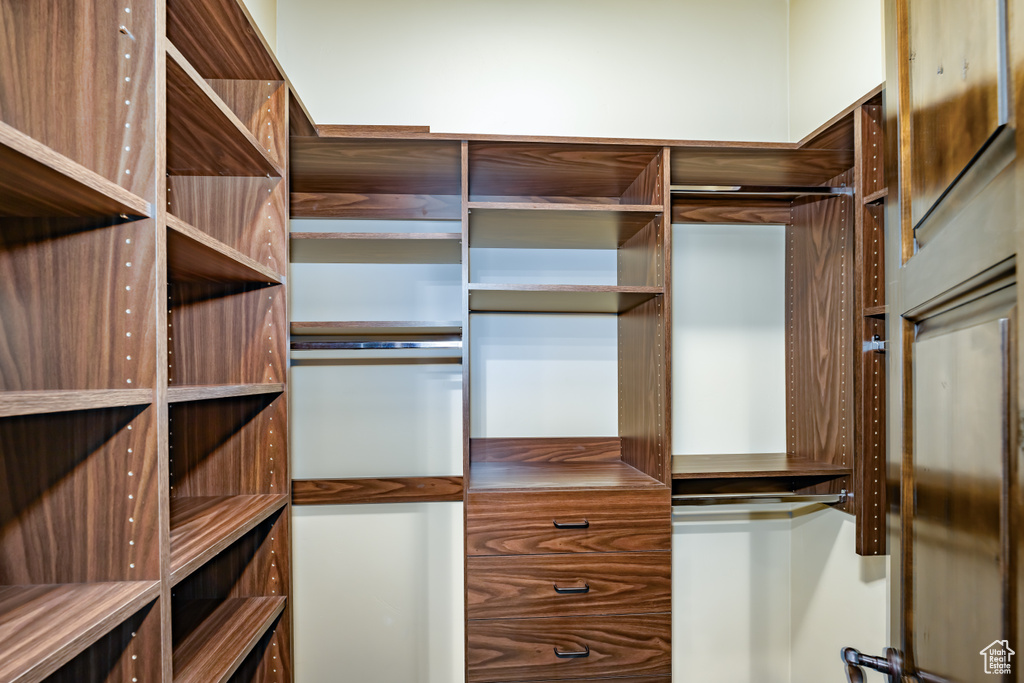View of walk in closet