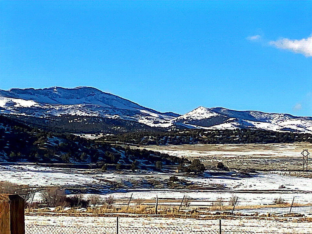 View of mountain feature