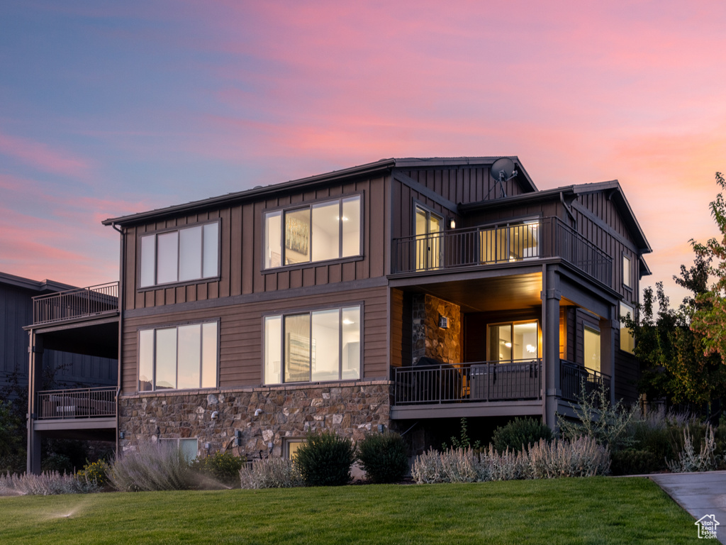 819 S EDGEWATER CT #9 Huntsville, UT 84317