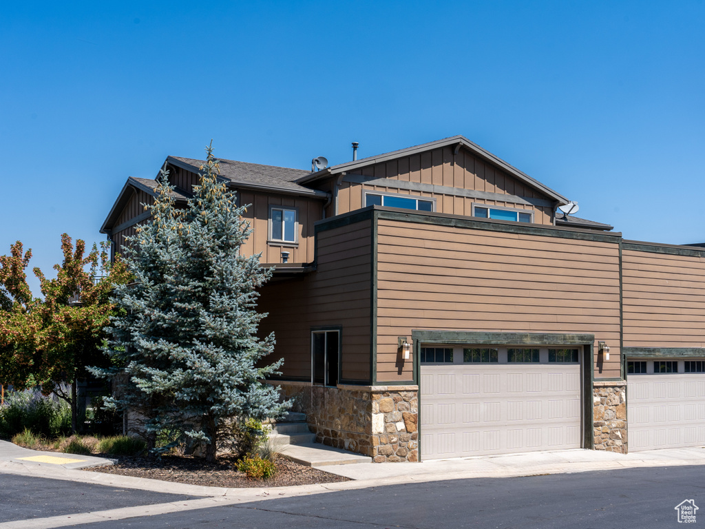 819 S EDGEWATER CT #9 Huntsville, UT 84317