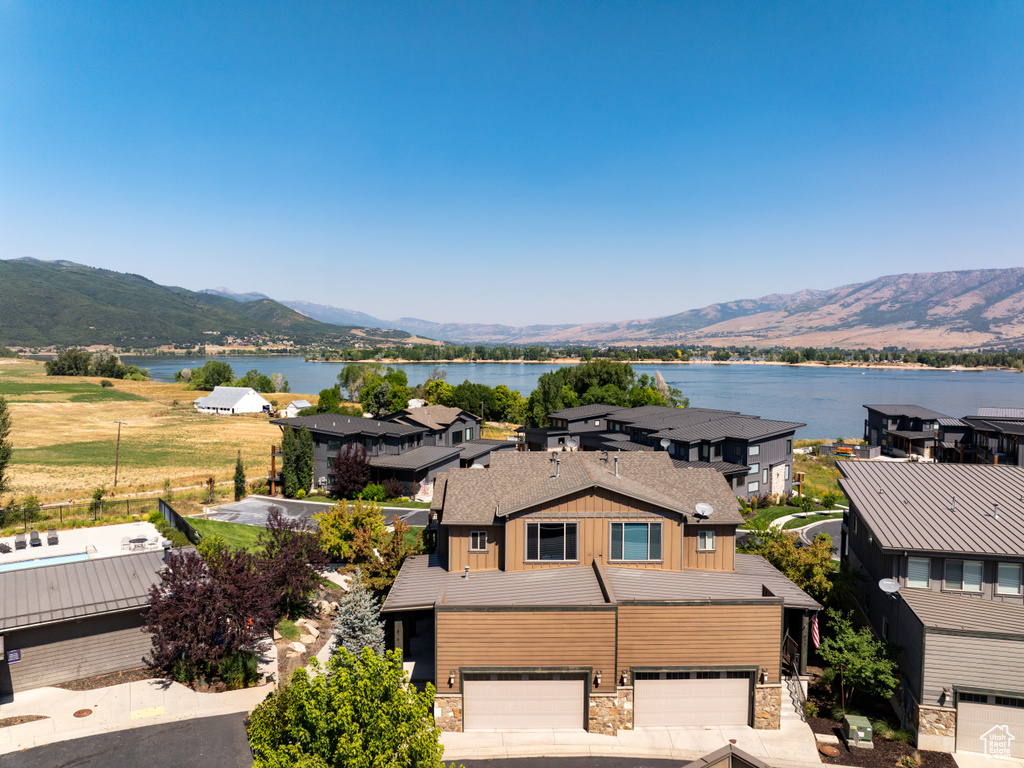 819 S EDGEWATER CT #9 Huntsville, UT 84317