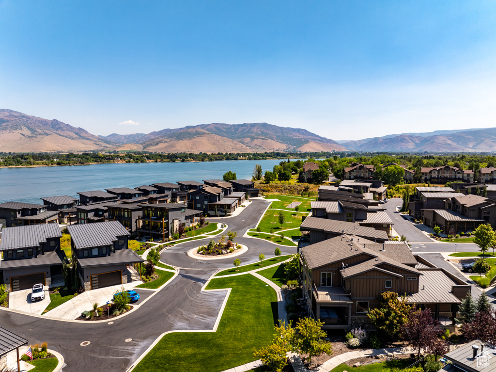 819 S EDGEWATER CT #9 Huntsville, UT 84317