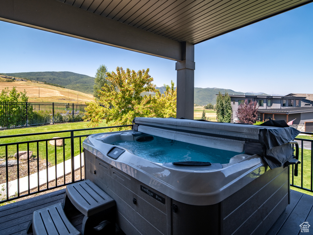 819 S EDGEWATER CT #9 Huntsville, UT 84317