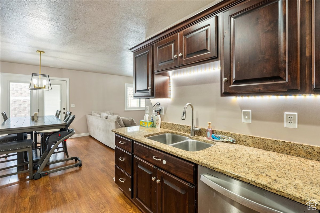1841 E WHITETAIL DR Layton, UT 84040