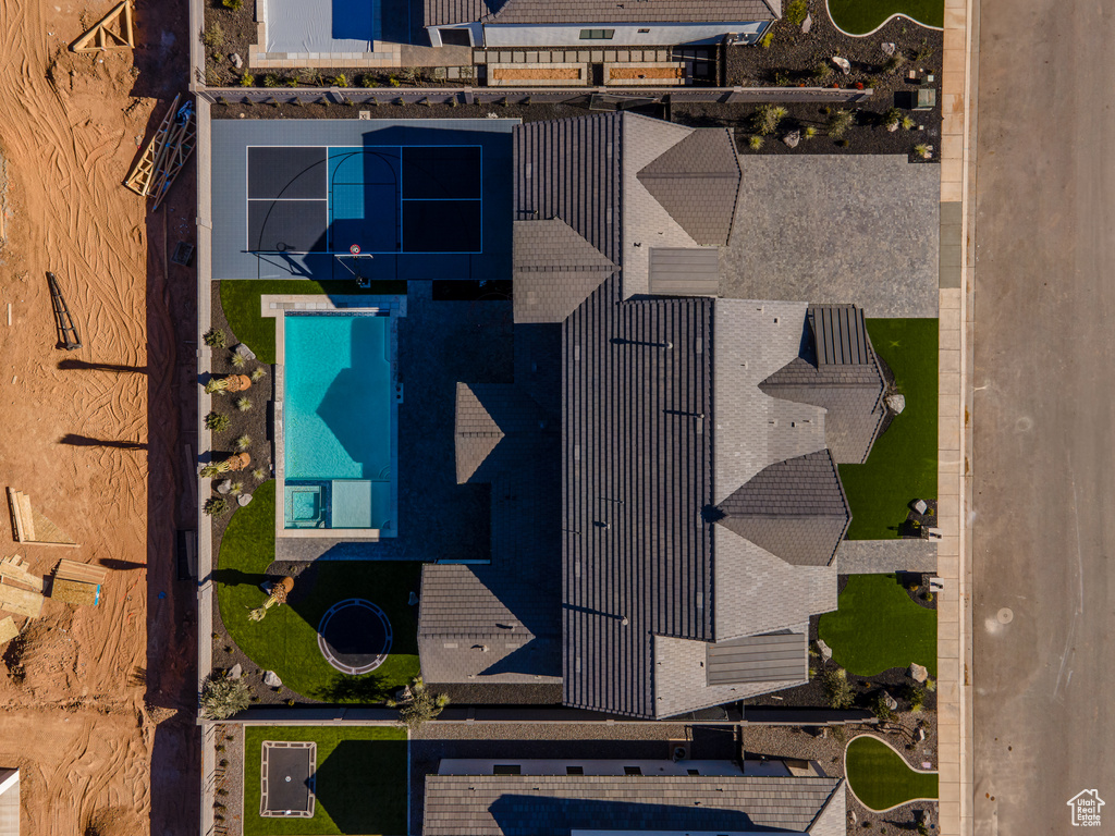 Birds eye view of property