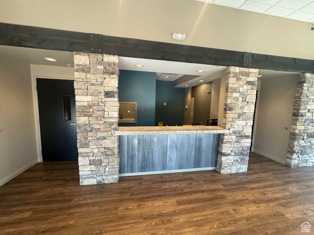 Reception featuring ornate columns