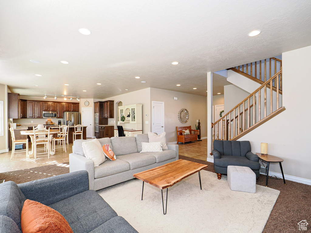 Living room with rail lighting