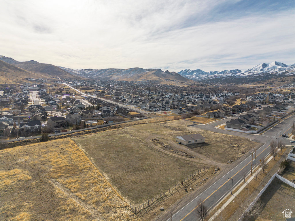 Drone / aerial view featuring a mountain view