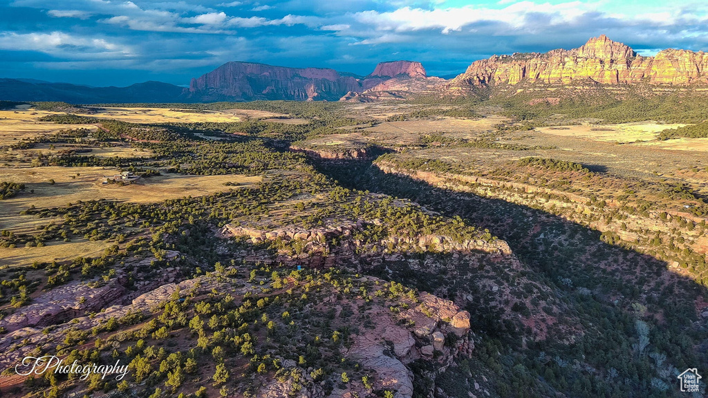 View of mountain feature