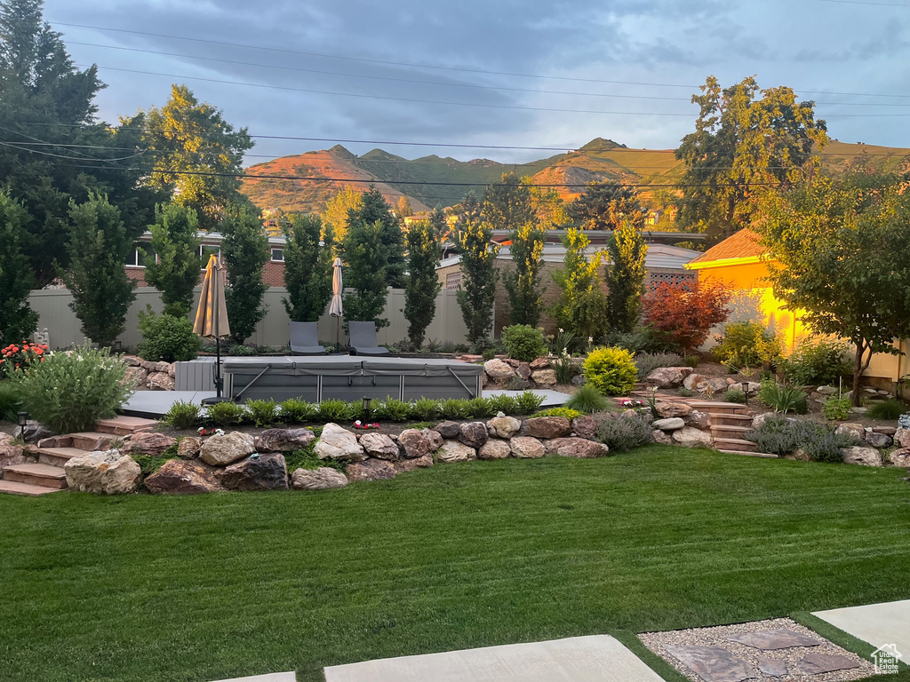 View of yard featuring a mountain view