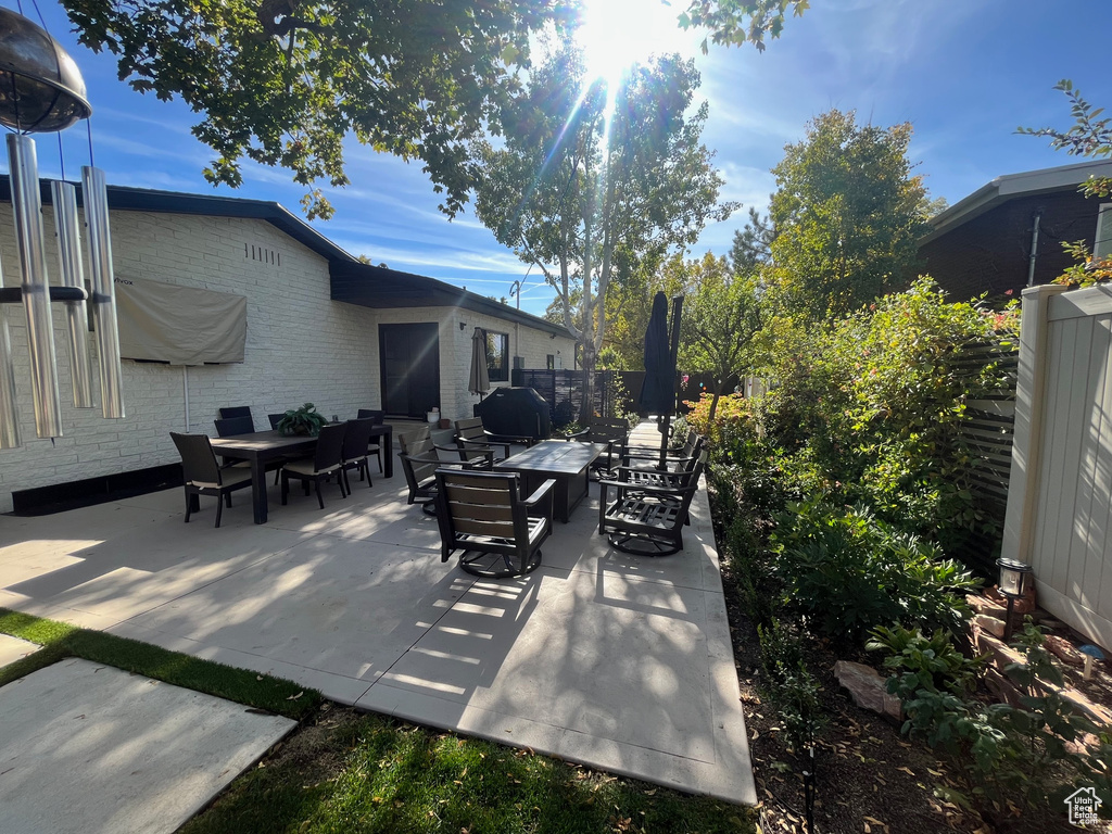 View of patio / terrace with area for grilling