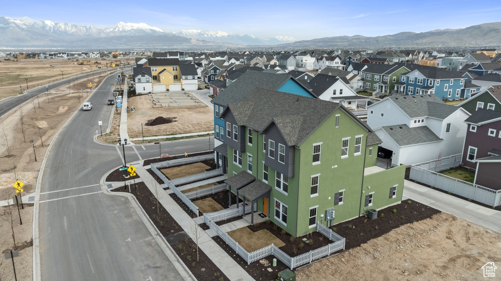Bird\\\'s eye view with a mountain view and a residential view