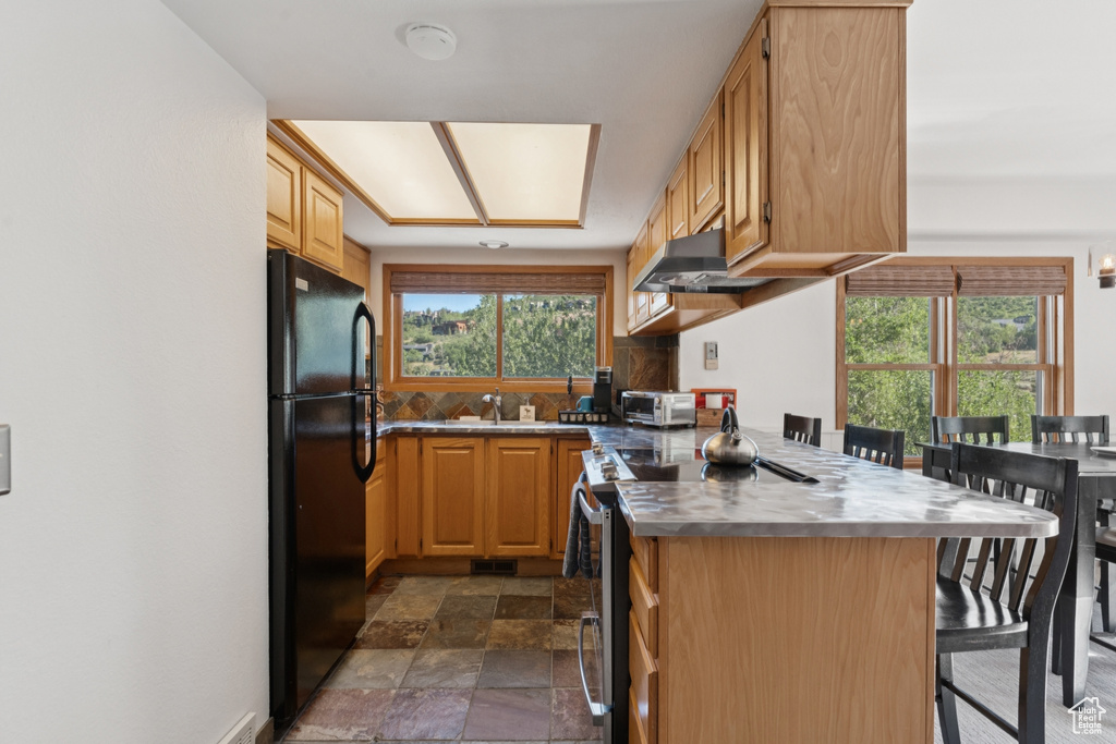 Photo 6 for MLS #2060736 at 658 Rossie Dr #3