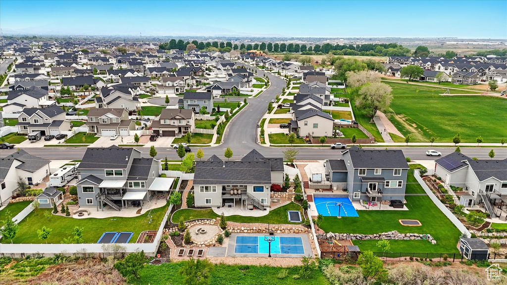 Drone / aerial view featuring a residential view