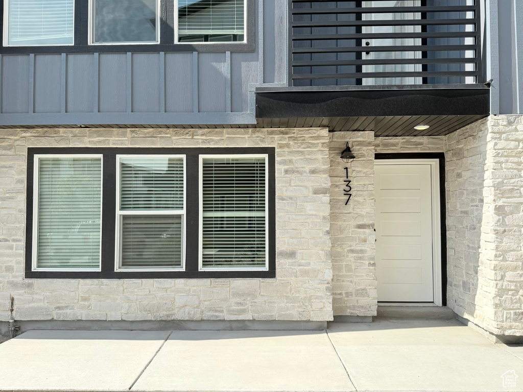 139 E ABBEVILLE CT Sandy, UT 84070