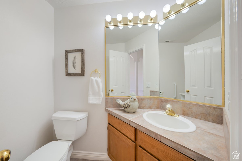 Photo 7 for MLS #2060925 at 565 N Moonglow Pl