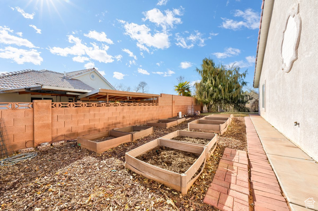 Photo 46 for MLS #2060925 at 565 N Moonglow Pl