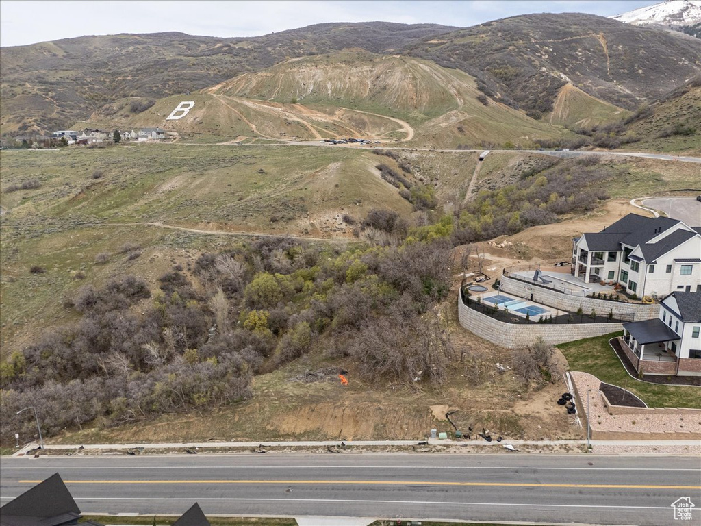 View of property location featuring a mountainous background