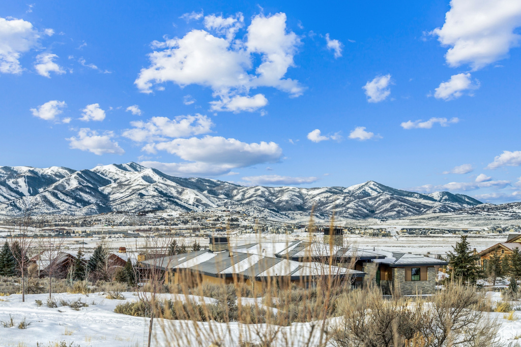 6749 WHITE DOVE WAY Park City, UT 84098