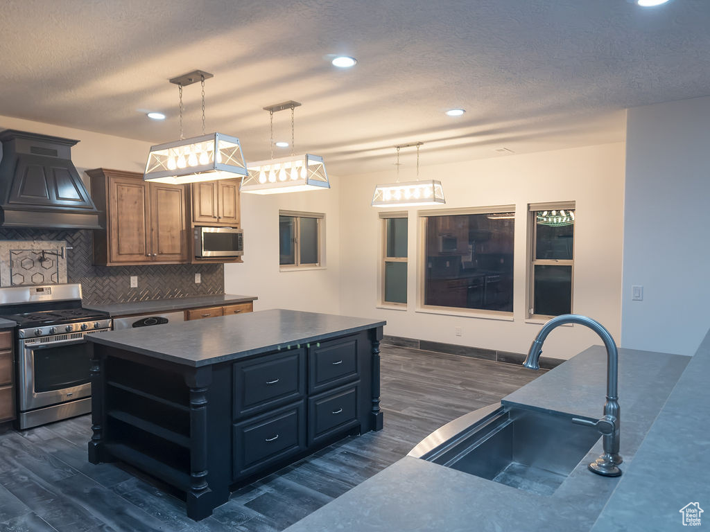 Photo 19 for MLS #2062039 at 7748 W Mountain Dell Dr