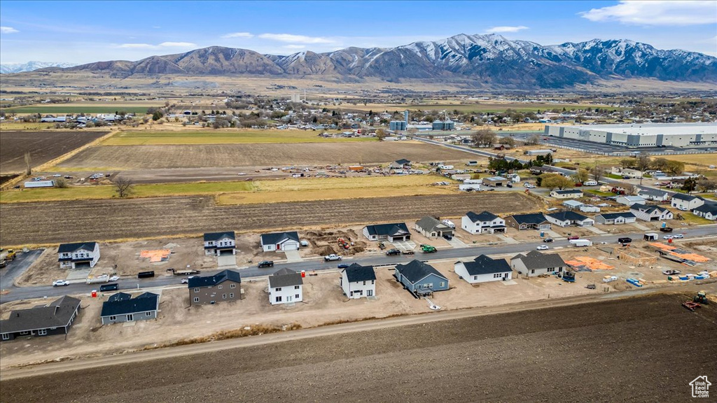 Drone / aerial view featuring a mountain view