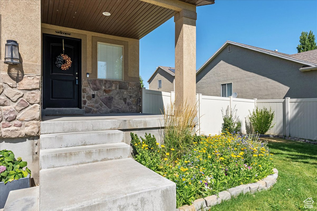 693 N DEVONSHIRE DR Saratoga Springs, UT 84045